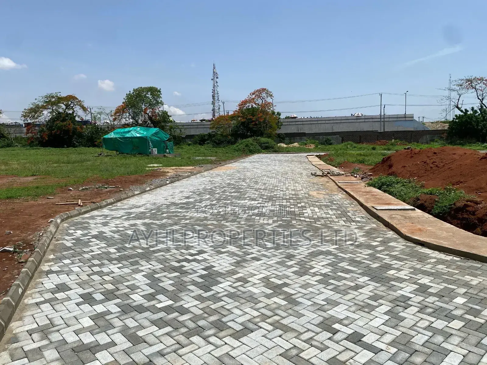 Private And Commercial Land For Sale in Magodo
