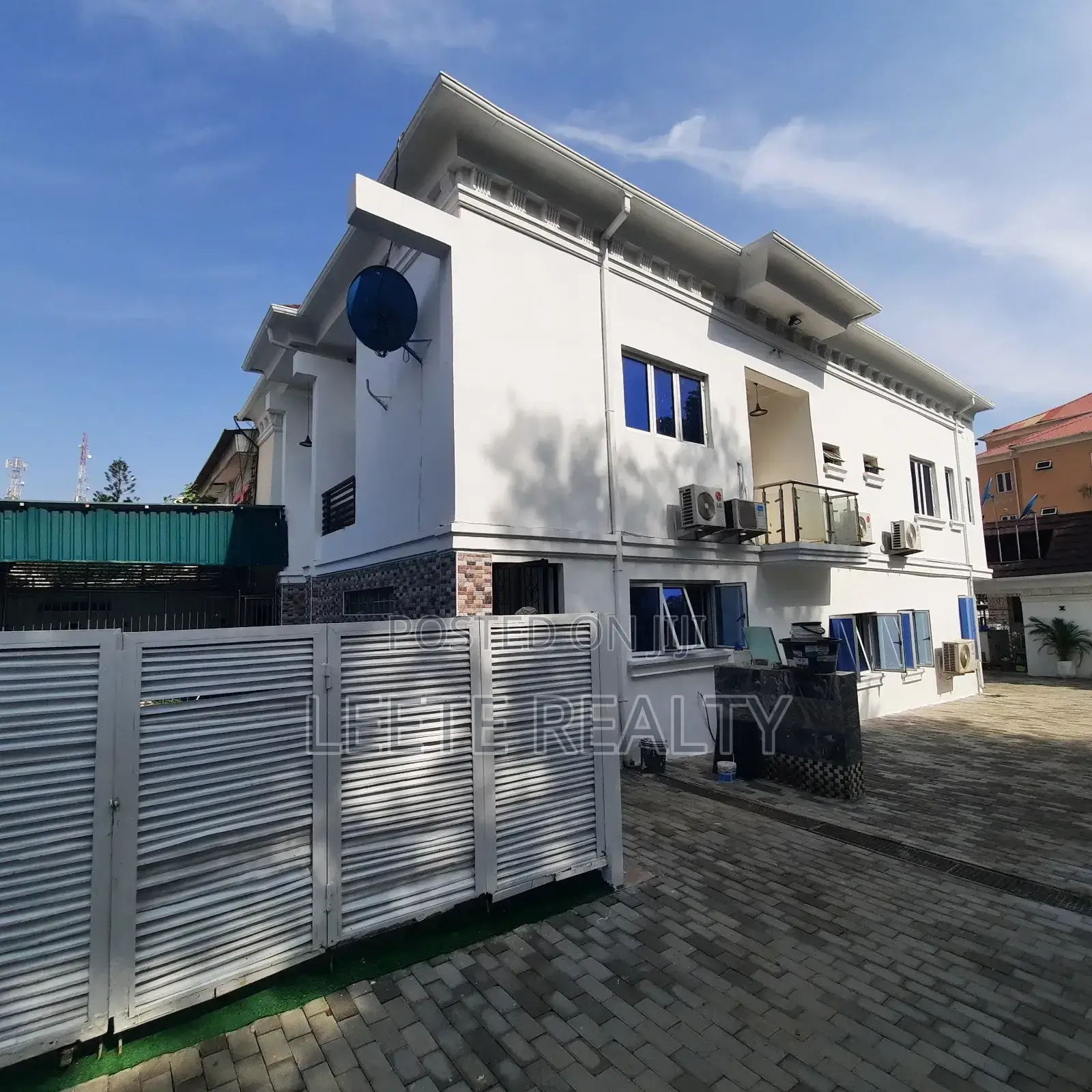 5bdrm Duplex in Maitama for sale in Maitama