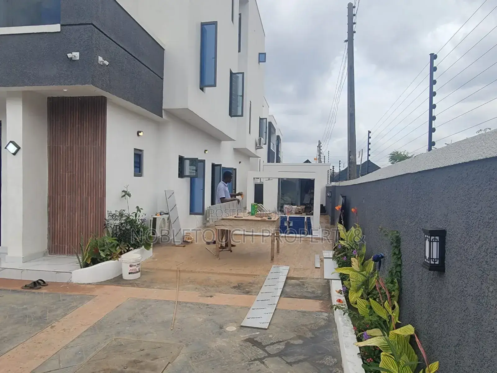 Furnished 5bdrm Duplex in Egbeda Lagos for sale in Egbeda