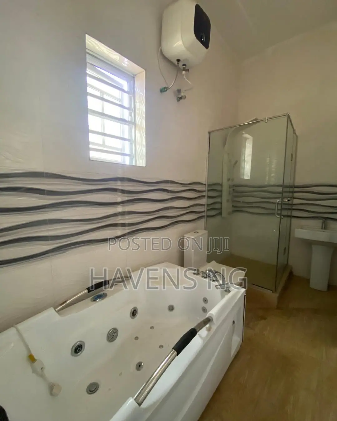 4bdrm Duplex in Agungi for sale in Agungi