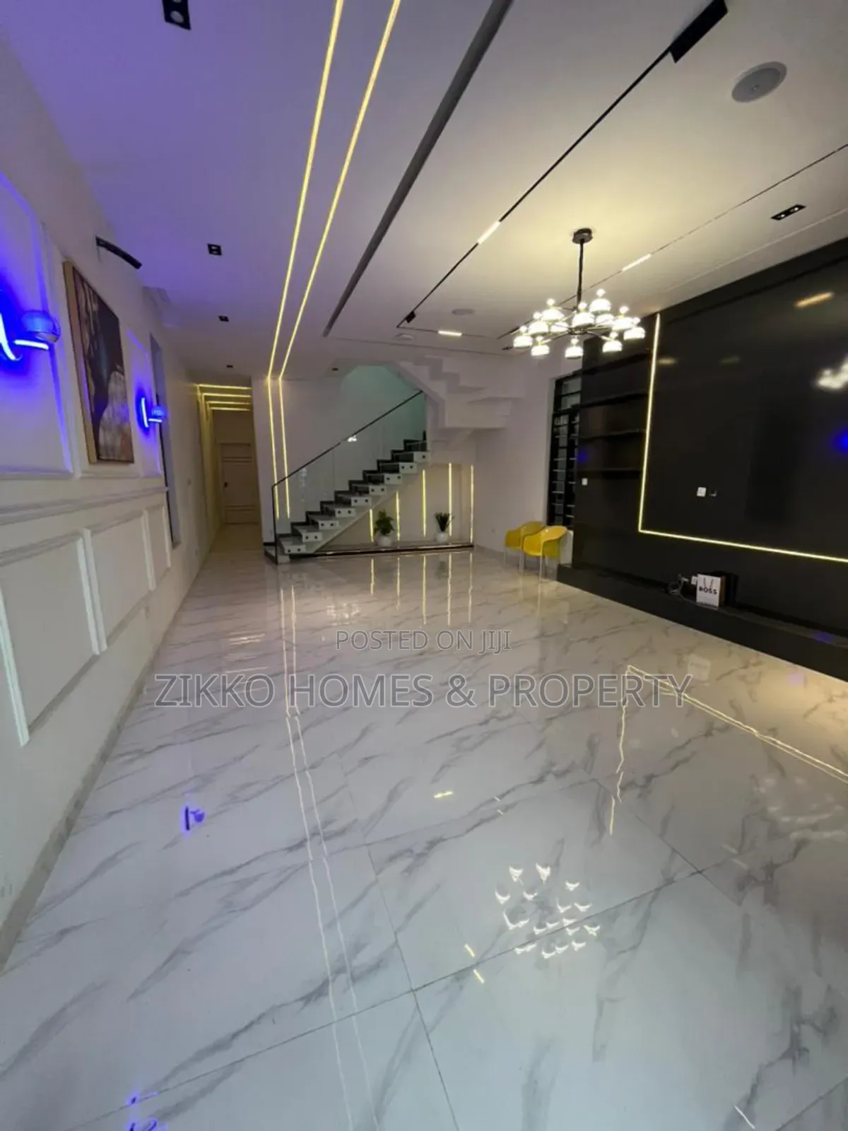 5bdrm Duplex in Chevron Drive, Lekki for sale in Lekki