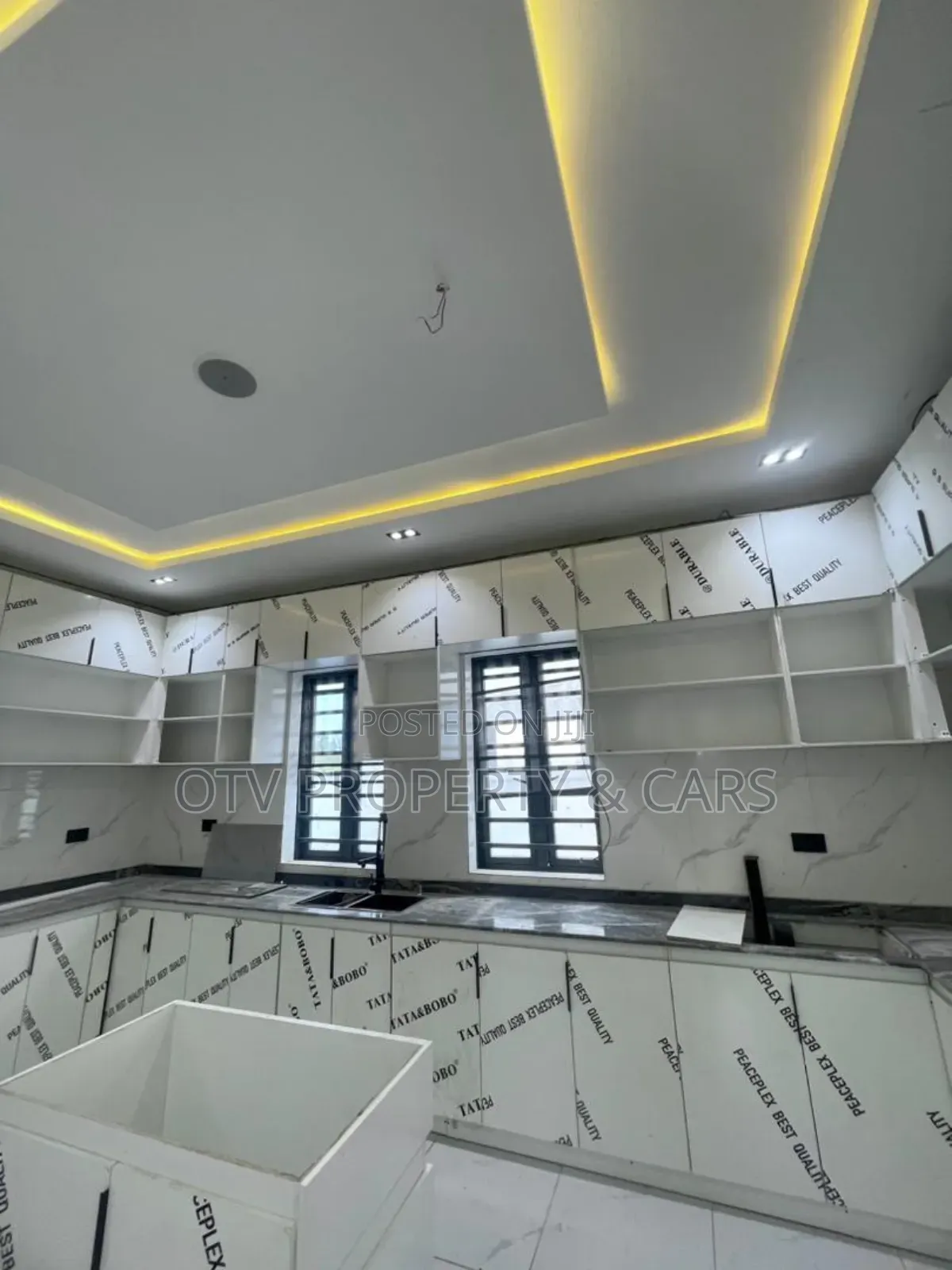 Furnished 5bdrm Duplex in Ikota for sale in Ikota