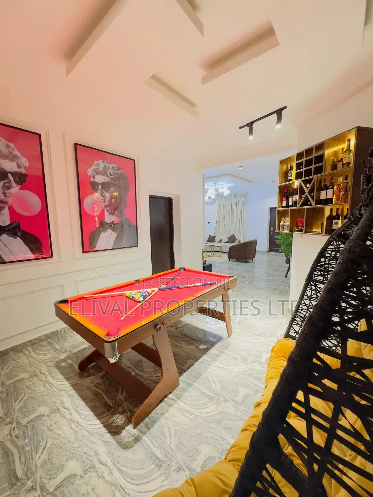 Luxury 2 Bedroom Serviced Apartment With Ps5 in Jahi