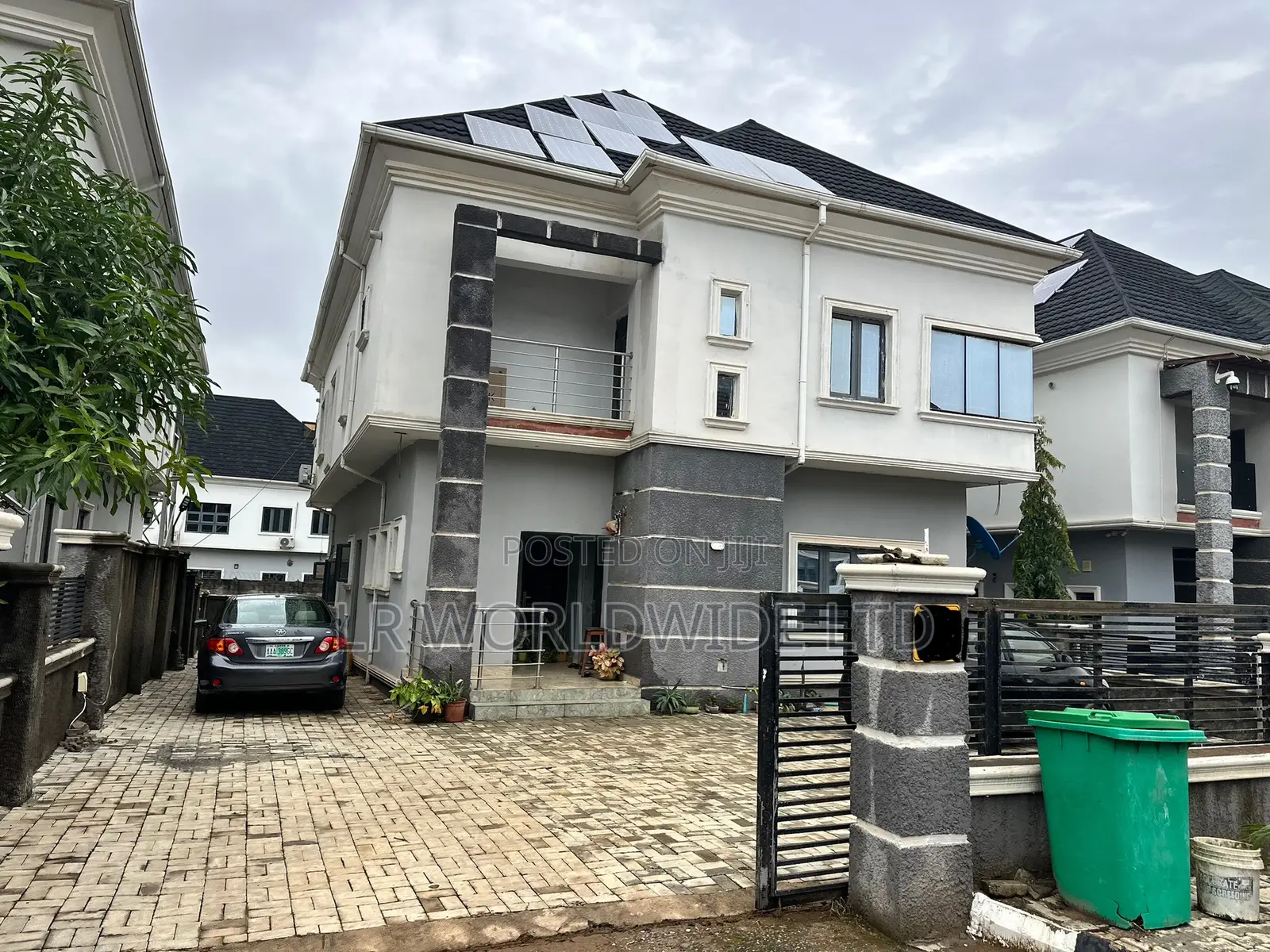 6bdrm Duplex in Lugbe District for sale in Lugbe District