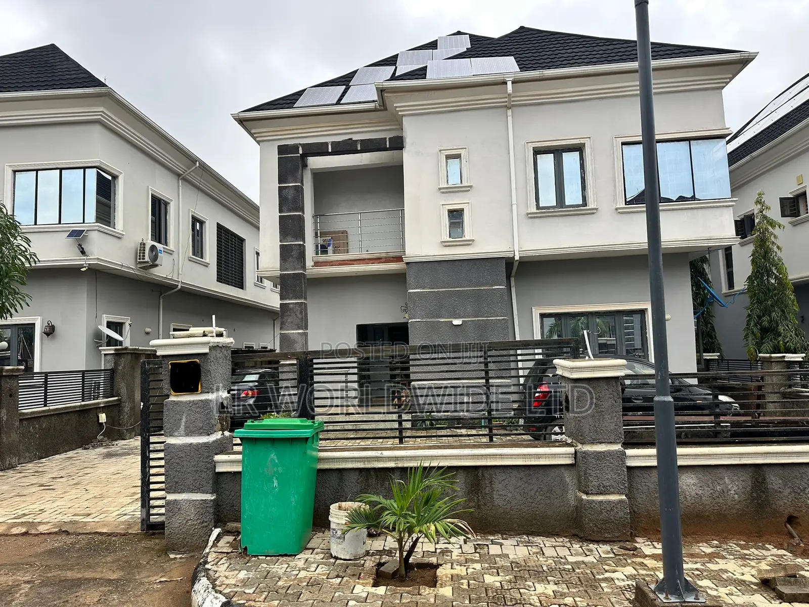 6bdrm Duplex in Lugbe District for sale in Lugbe District