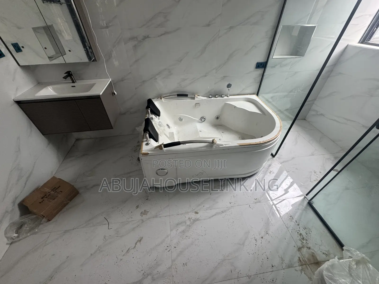 5bdrm Duplex in Apo Resettlement for sale in Apo Resettlement
