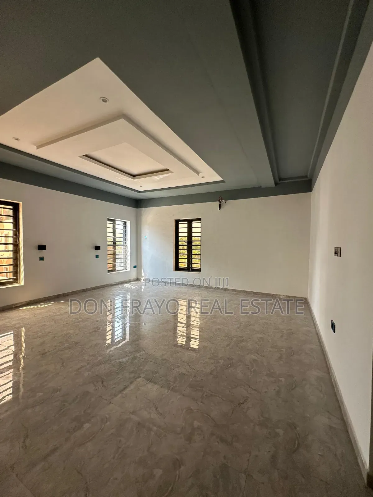 4bdrm Duplex in Onireke Gra, Jericho for sale in Jericho