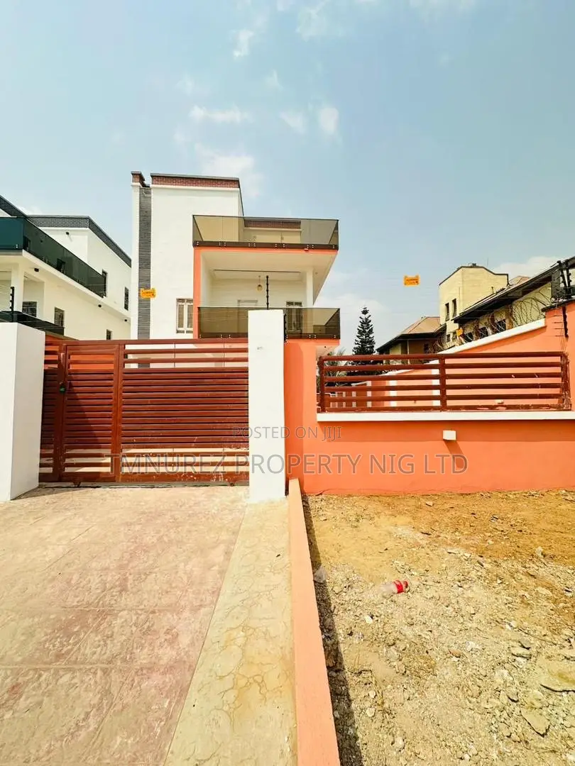 5bdrm Duplex in Omole Phase 2 for sale in Omole Phase 2
