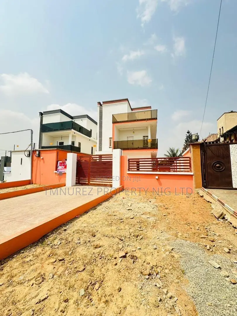 5bdrm Duplex in Omole Phase 2 for sale in Omole Phase 2