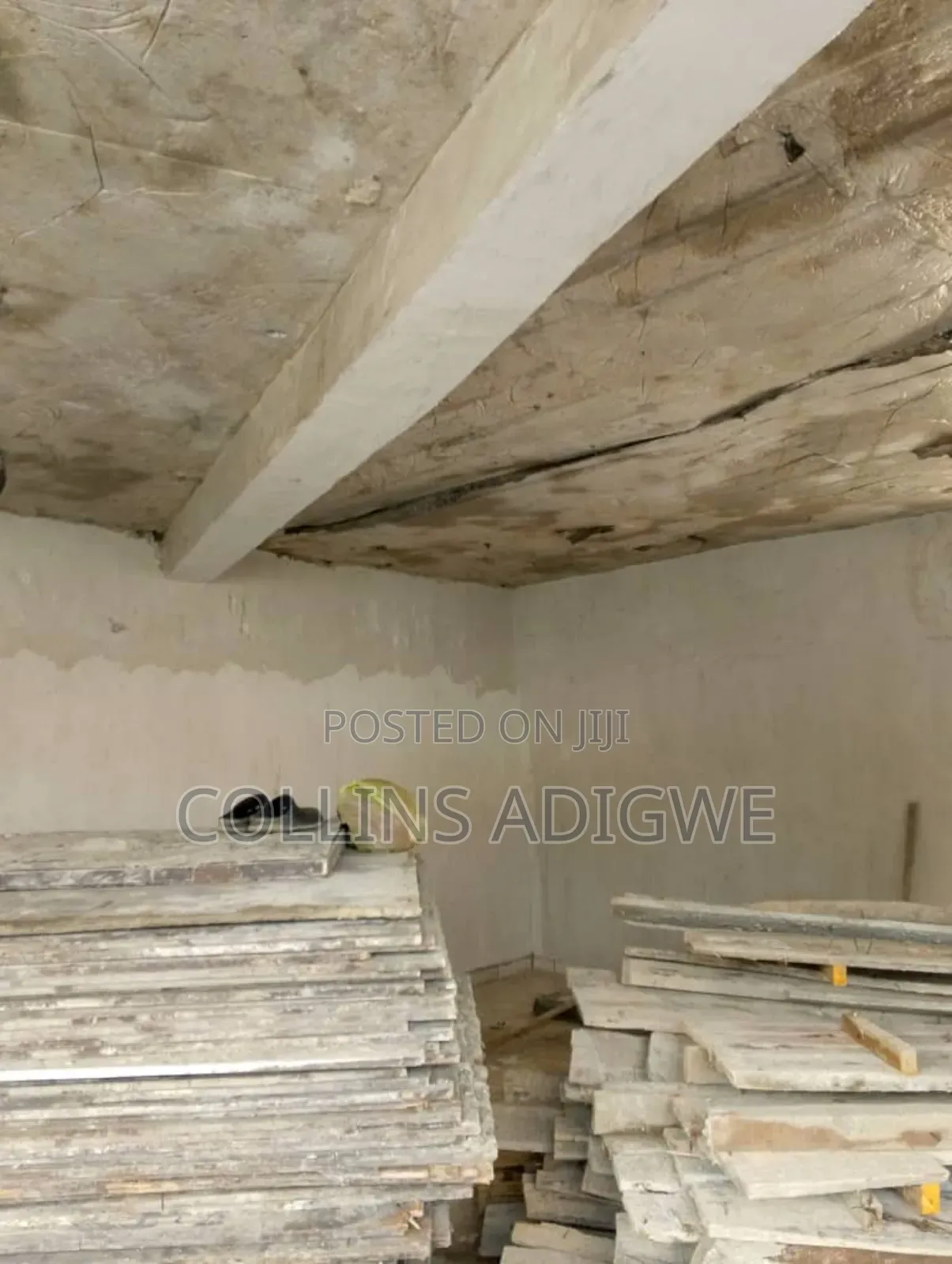 100 SQM Shop for Sale in Abraham Adesanya Estate