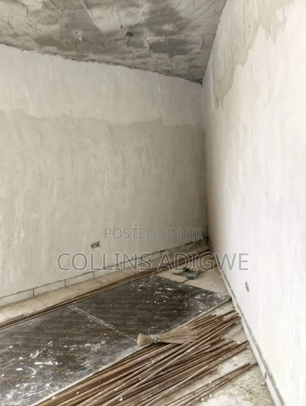 100 SQM Shop for Sale in Abraham Adesanya Estate