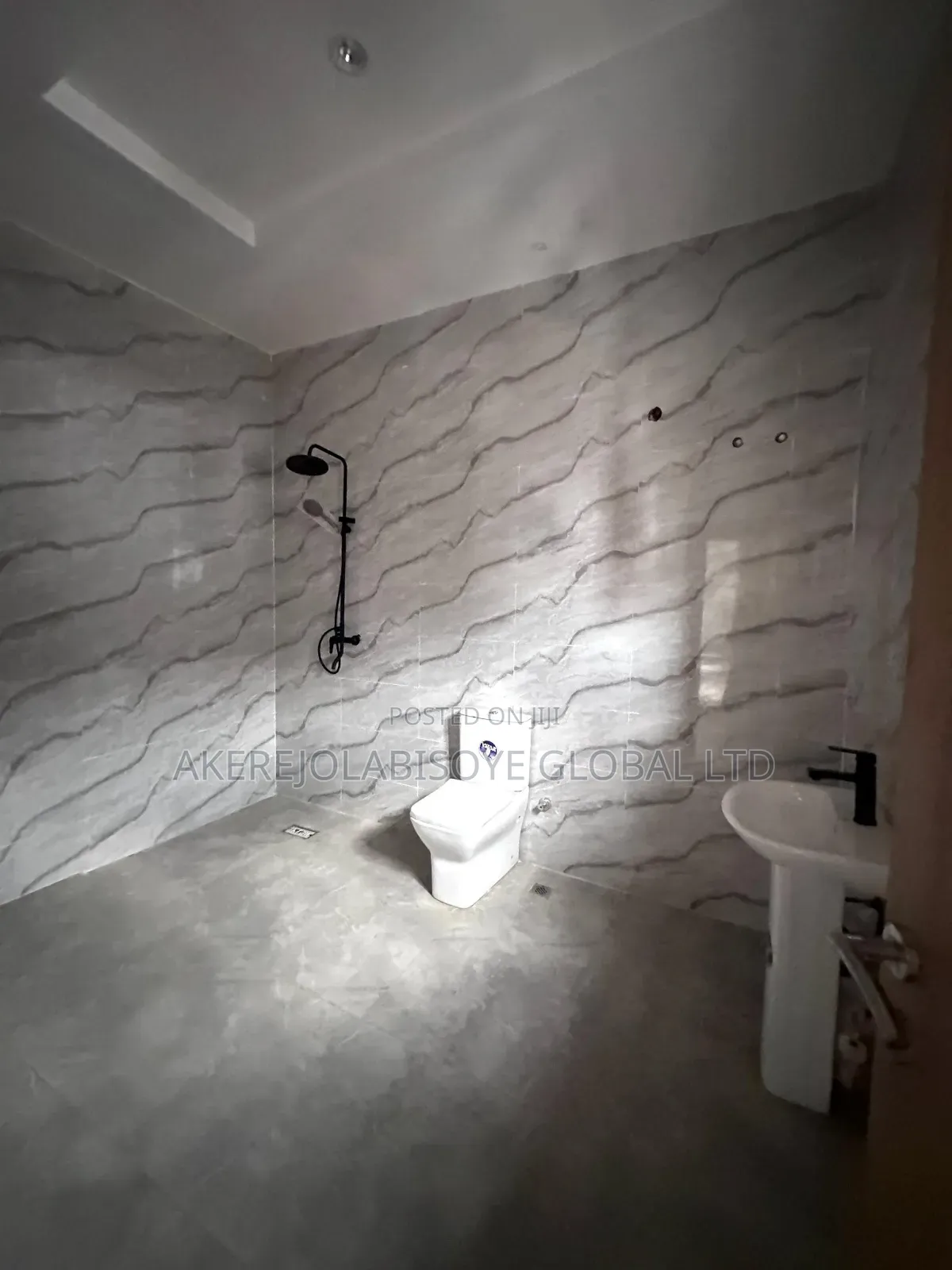 5bdrm Duplex in Guzape Abuja for sale in Guzape District