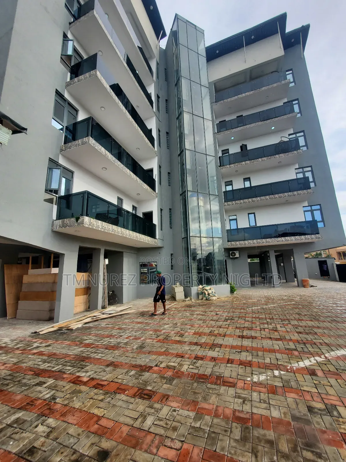 3bdrm Apartment in Lekki Phase1 for rent in Lekki Phase 1