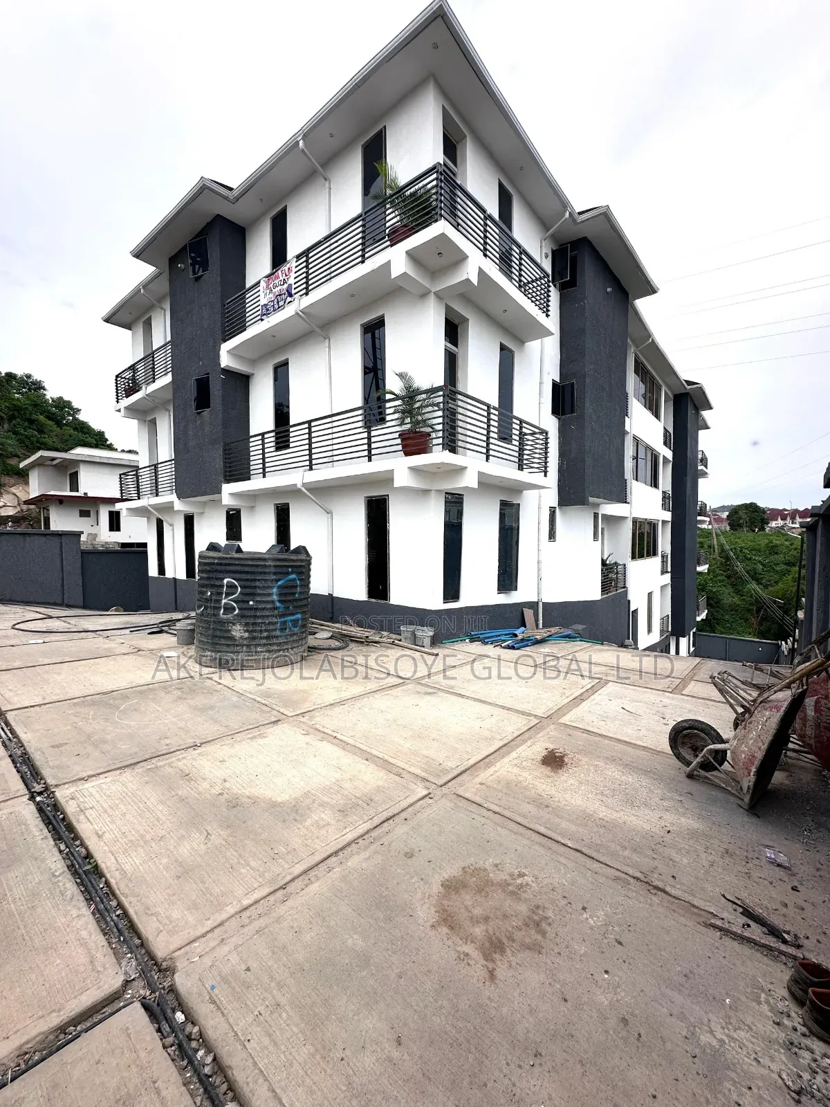 3bdrm Apartment in Guzape Abuja for rent in Guzape District