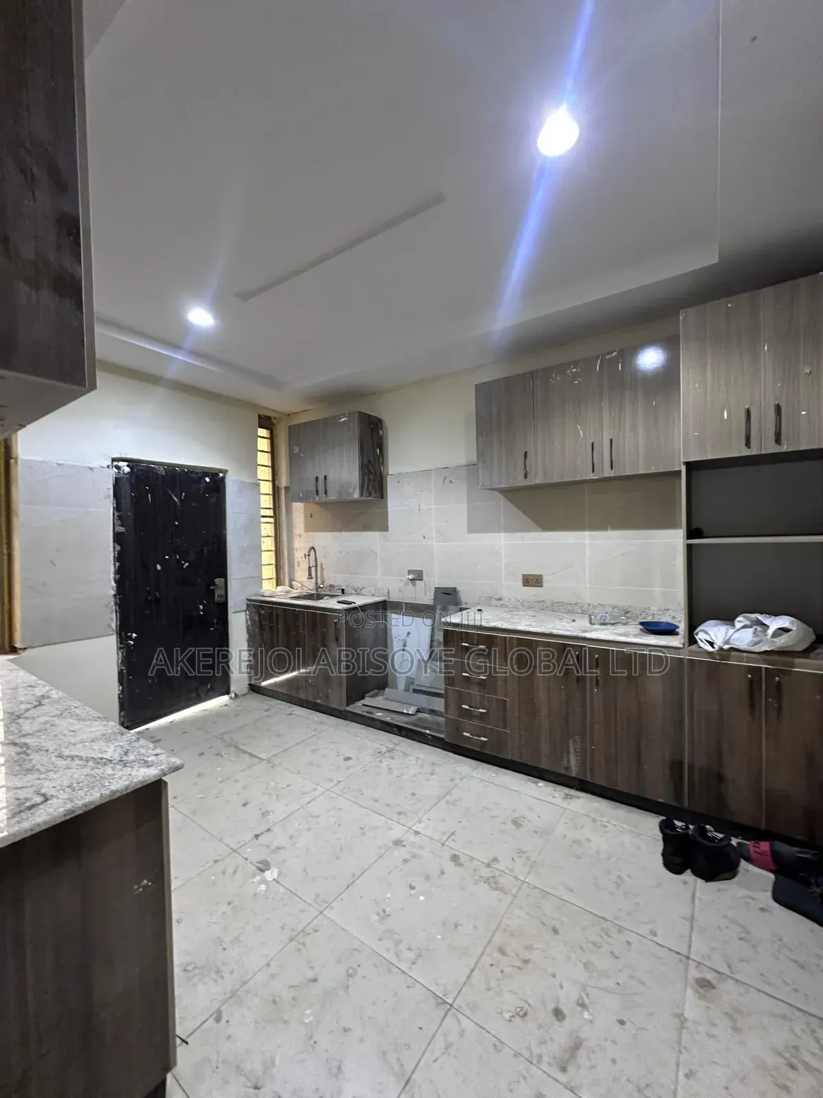 3bdrm Apartment in Guzape Abuja for rent in Guzape District