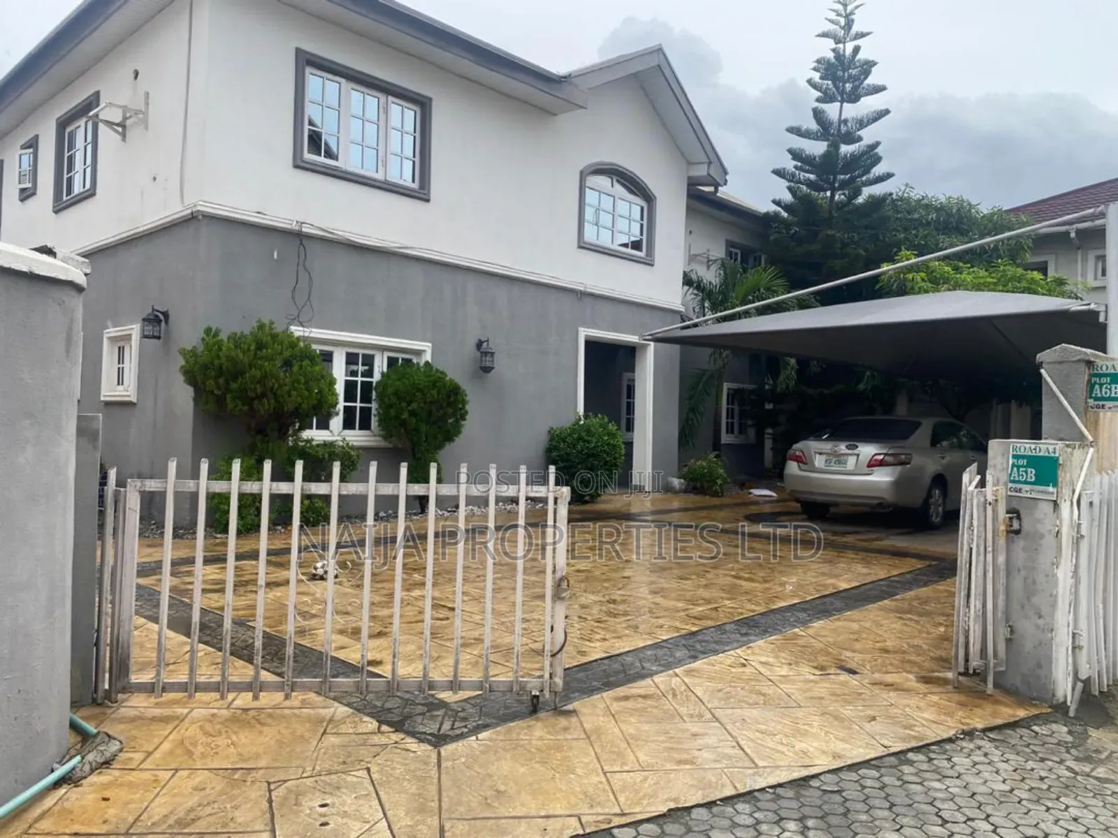 5bdrm Duplex in Carltongate, Lekki for sale in Lekki