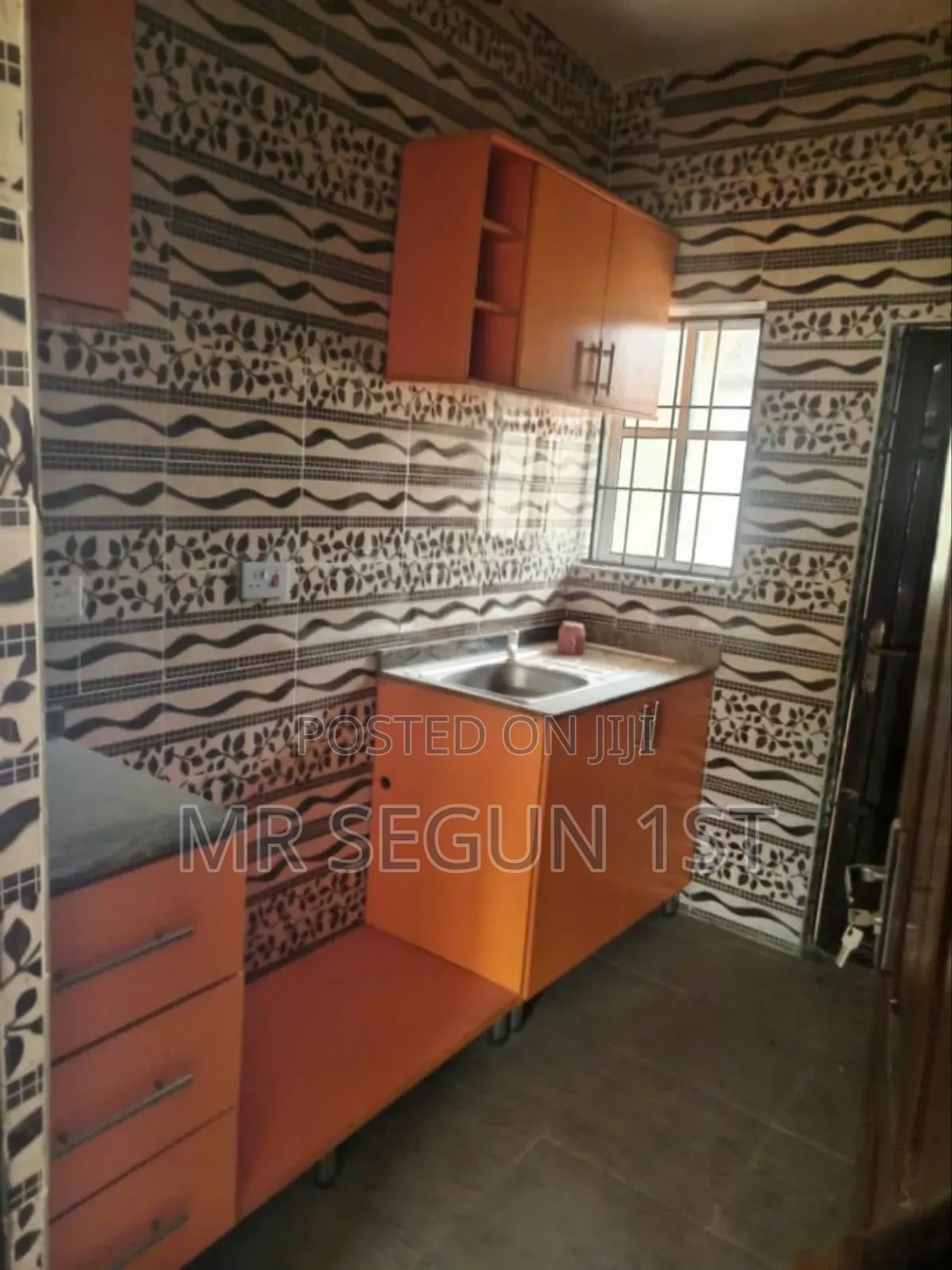 7bdrm Bungalow in Academy, Ibadan for sale in Ibadan
