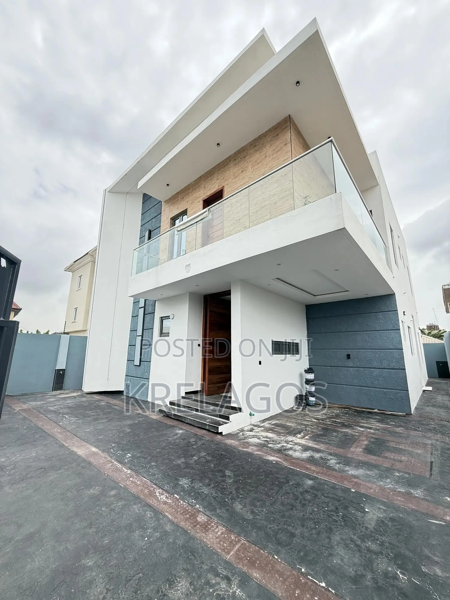 4bdrm Duplex in Sangotedo for sale in Sangotedo