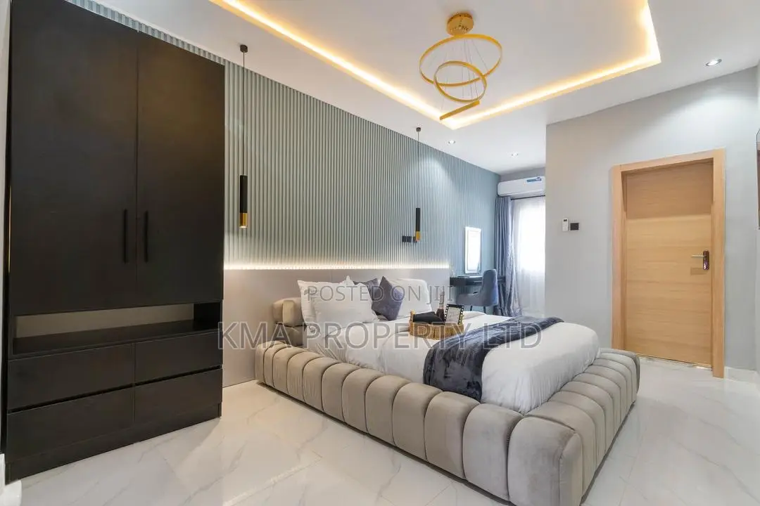 Luxurious 1 Bedroom Apartment With Ps5 and Snooker in Lekki Phase 1