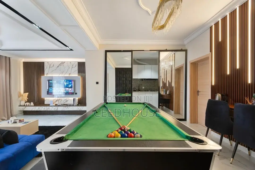 Luxurious 1 Bedroom Apartment With Ps5 and Snooker in Lekki Phase 1