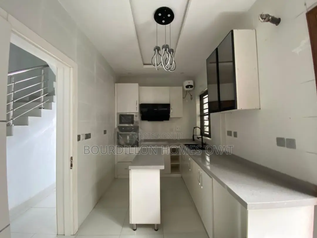 4bdrm Duplex in Lekki for sale in Lekki