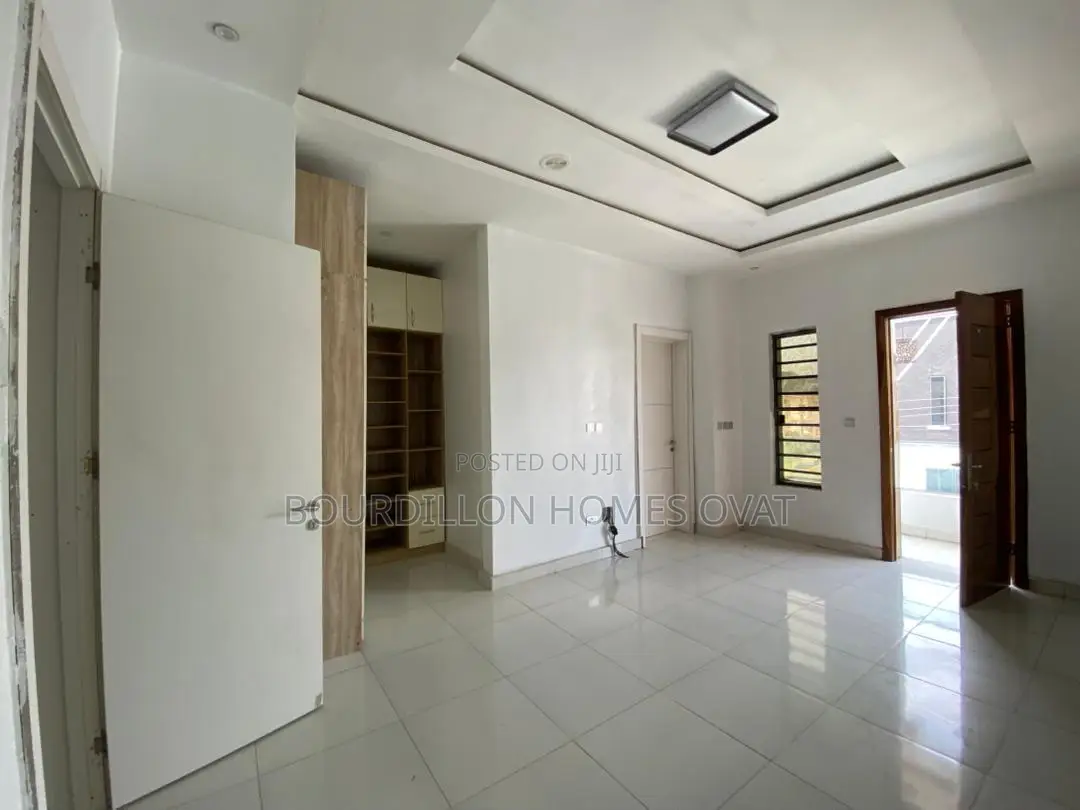 4bdrm Duplex in Lekki for sale in Lekki