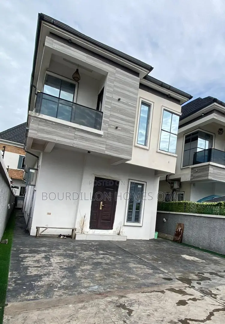 4bdrm Duplex in Lekki for sale in Lekki