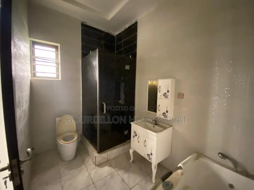 4bdrm Duplex in Lekki for sale in Lekki
