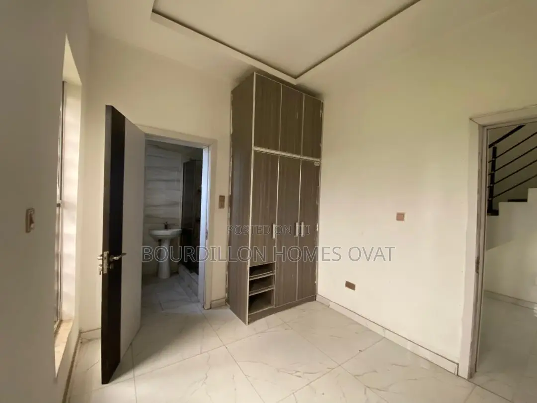 4bdrm Duplex in Lekki for sale in Lekki