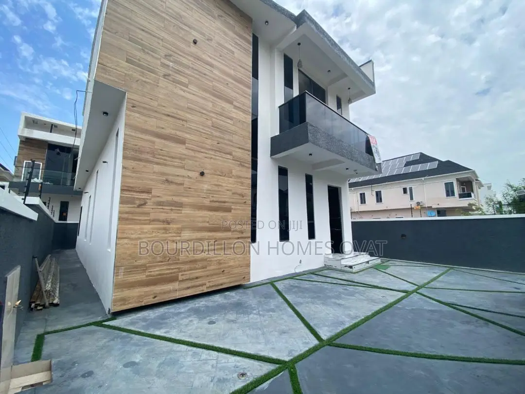 5bdrm Apartment in Lekki for sale in Lekki