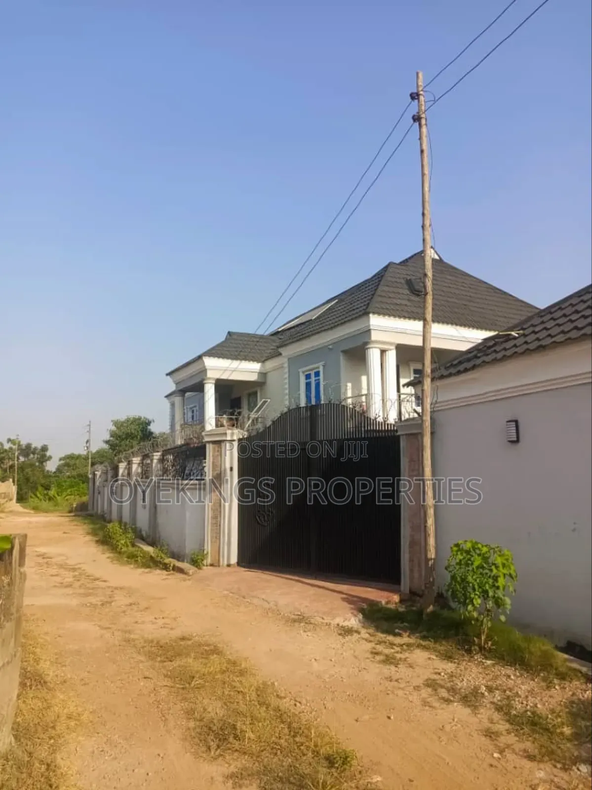 6bdrm Duplex in Mogana, Akala Express for sale in Akala Express