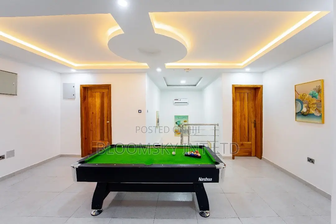 Captivating 5 Bedroom Duplexe in Lekki Phase 1 in Lekki Phase 1