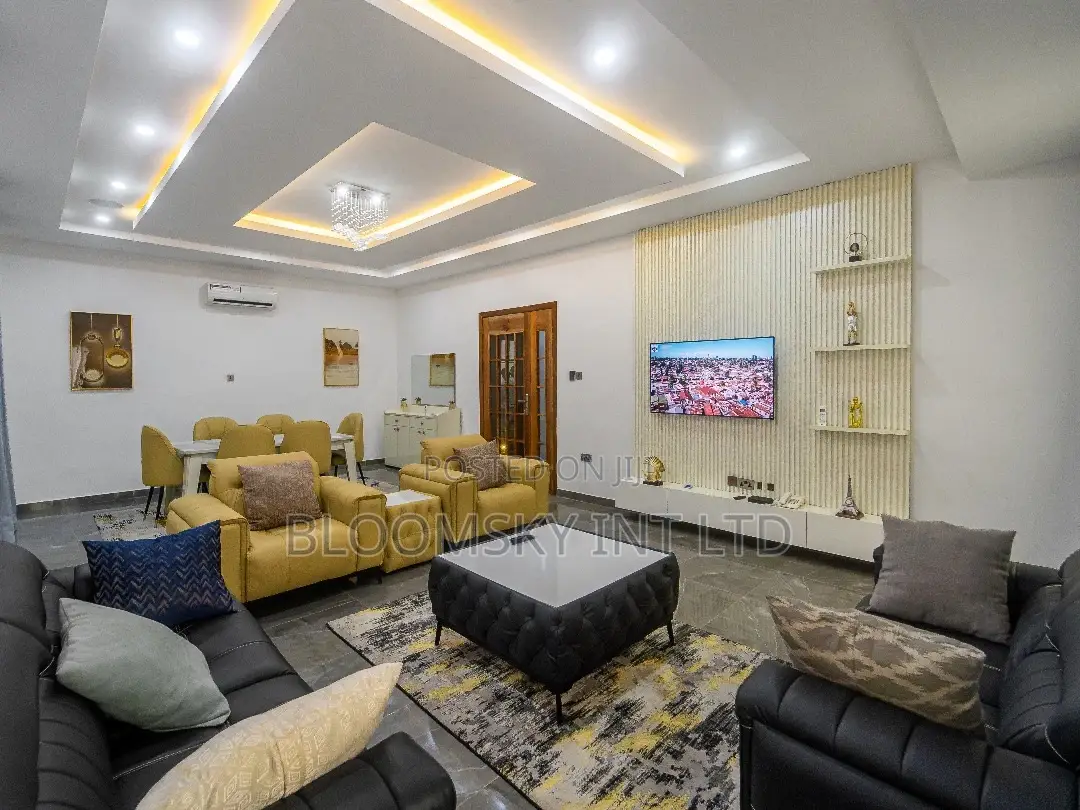 Captivating 5 Bedroom Duplexe in Lekki Phase 1 in Lekki Phase 1