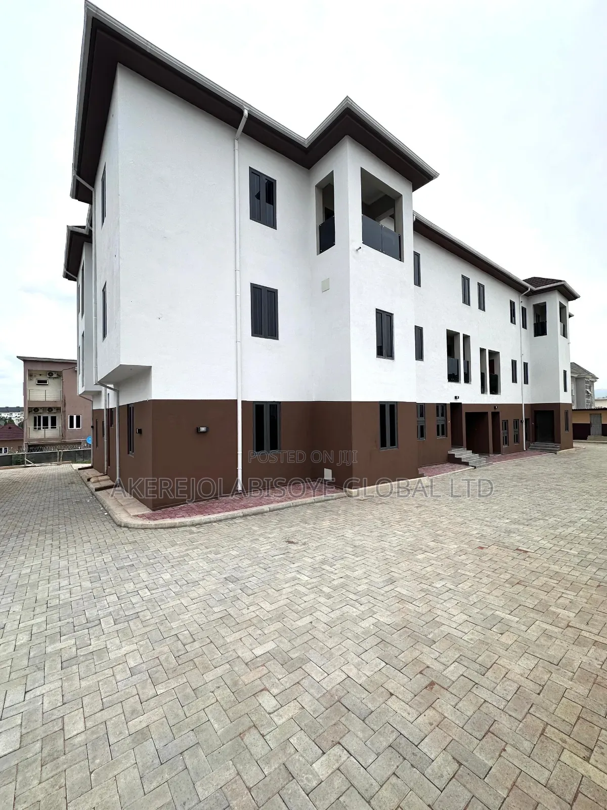 3bdrm Apartment in Guzape Abuja for rent in Guzape District