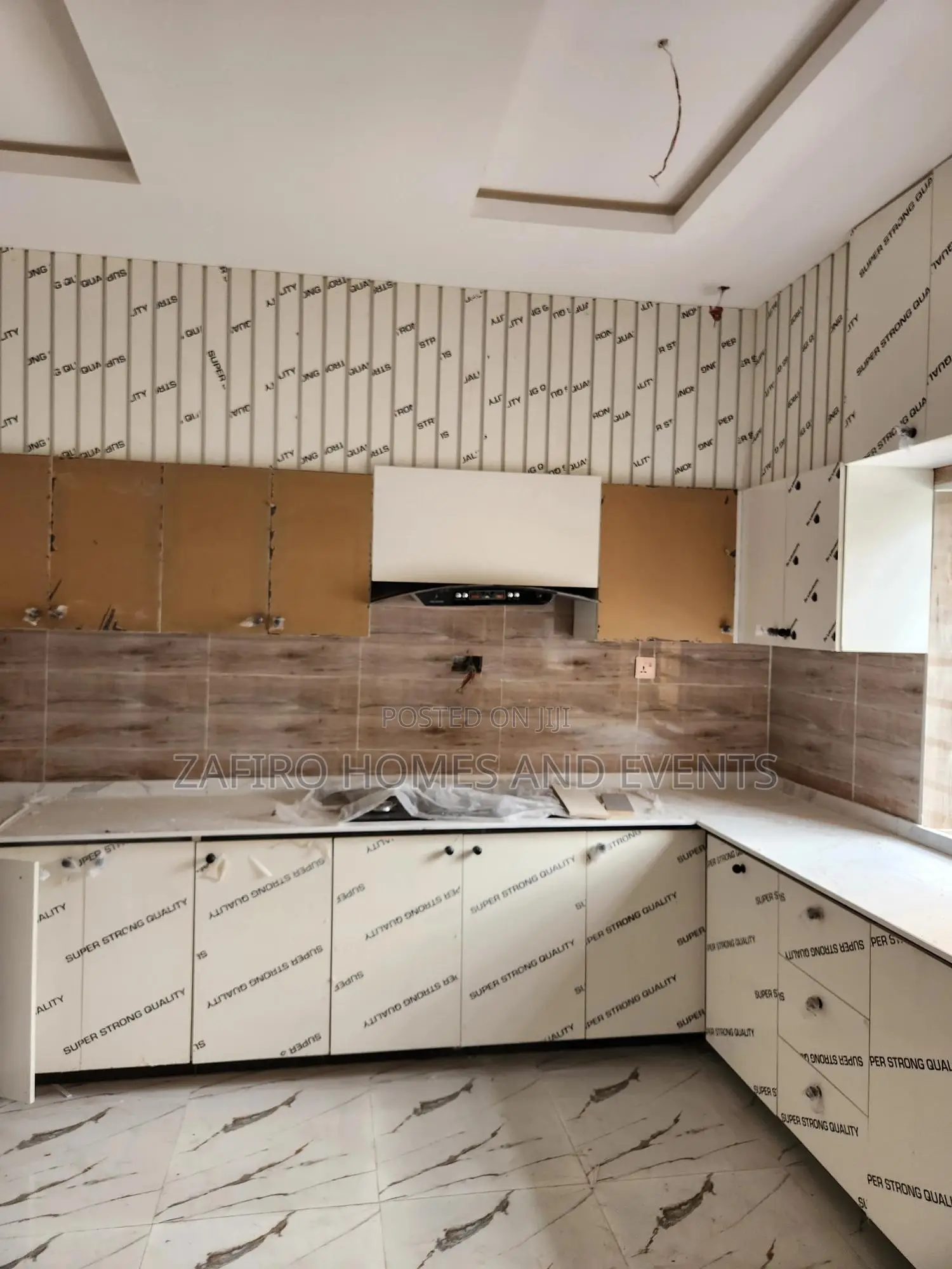 4bdrm Duplex in Oyelade Estate for sale in Oluyole Estate