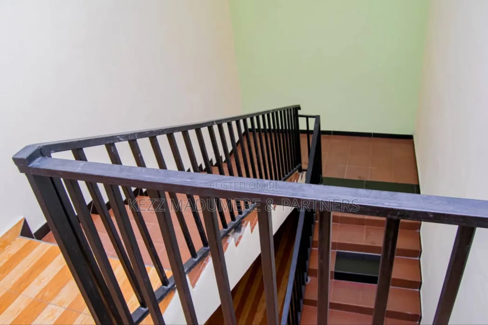 For Sale: Cofo Renovated 16 Rooms Hotel at Rumudara Ph in Port-Harcourt