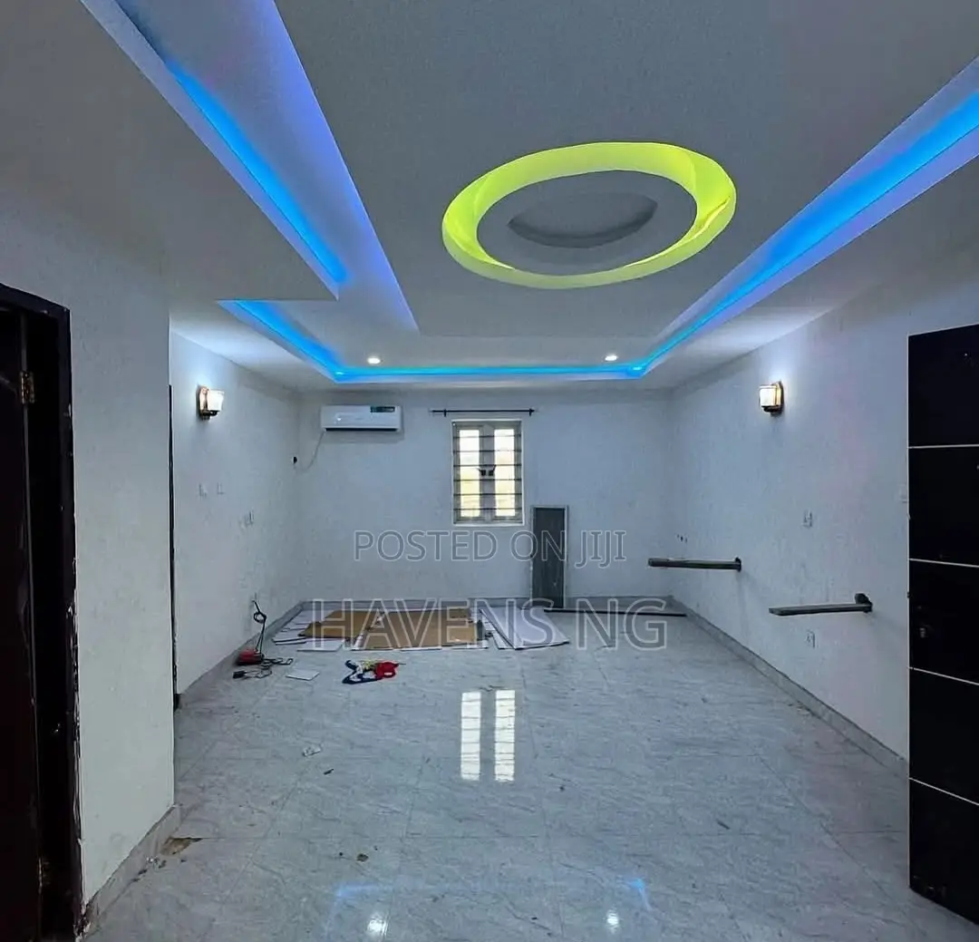 9bdrm Duplex in Obio-Akpor for sale in Obio-Akpor