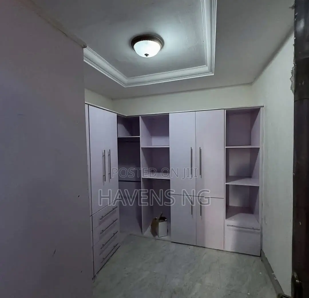 9bdrm Duplex in Obio-Akpor for sale in Obio-Akpor