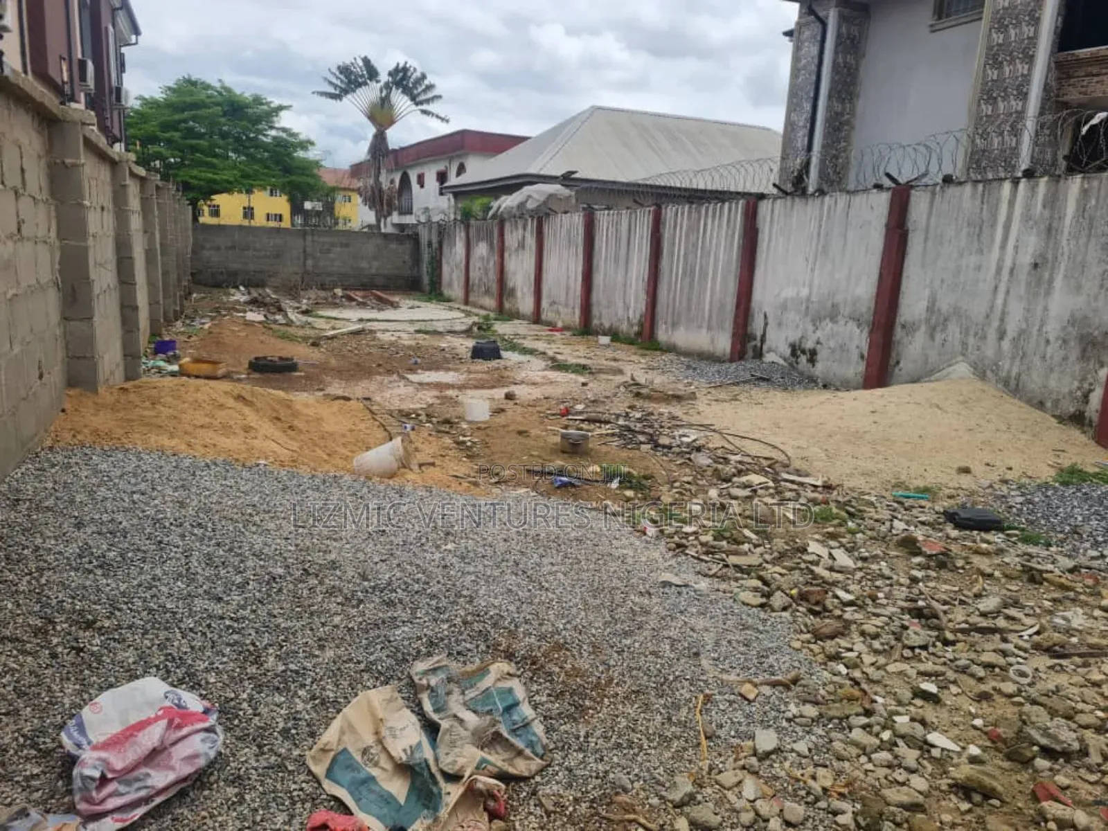 Half Plot for Sale in an Estate in Igando / Ikotun/Igando