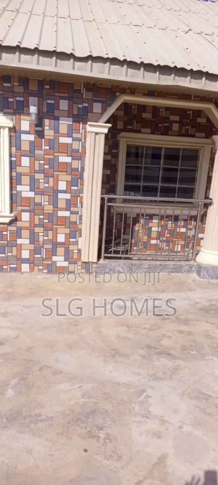 6bdrm Block of Flats in Atoko, Akure for sale in Akure
