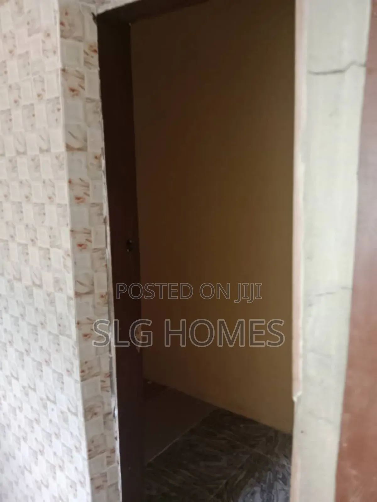 6bdrm Block of Flats in Atoko, Akure for sale in Akure