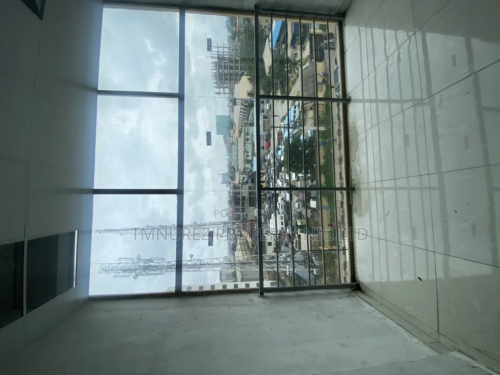 Shop to Let in Lekki Phase 1