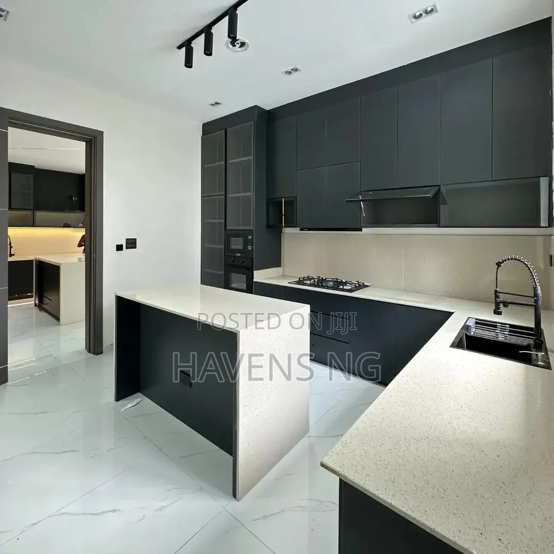 5bdrm Duplex in 1004 for sale in 1004