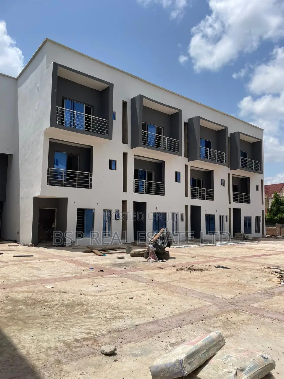 4bdrm Townhouse/Terrace in Gaduwa for sale in Gaduwa