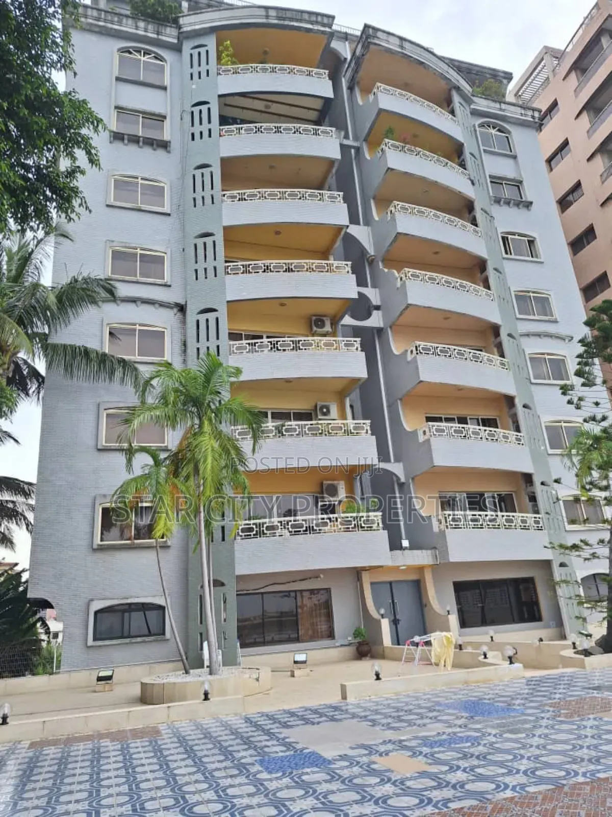 18bdrm Block of Flats in Lekki Lagos, Ilasan for sale in Ilasan