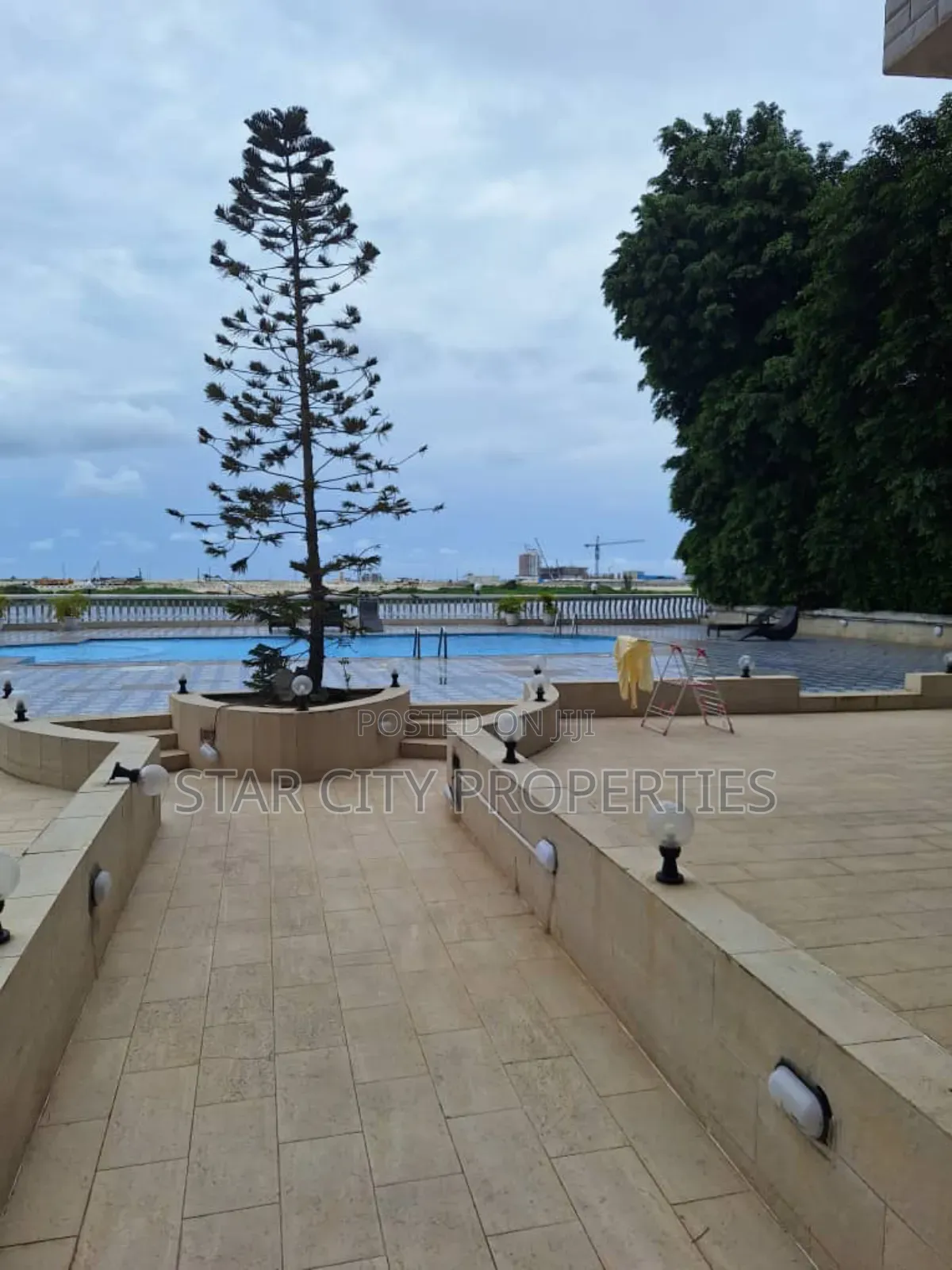 18bdrm Block of Flats in Lekki Lagos, Ilasan for sale in Ilasan