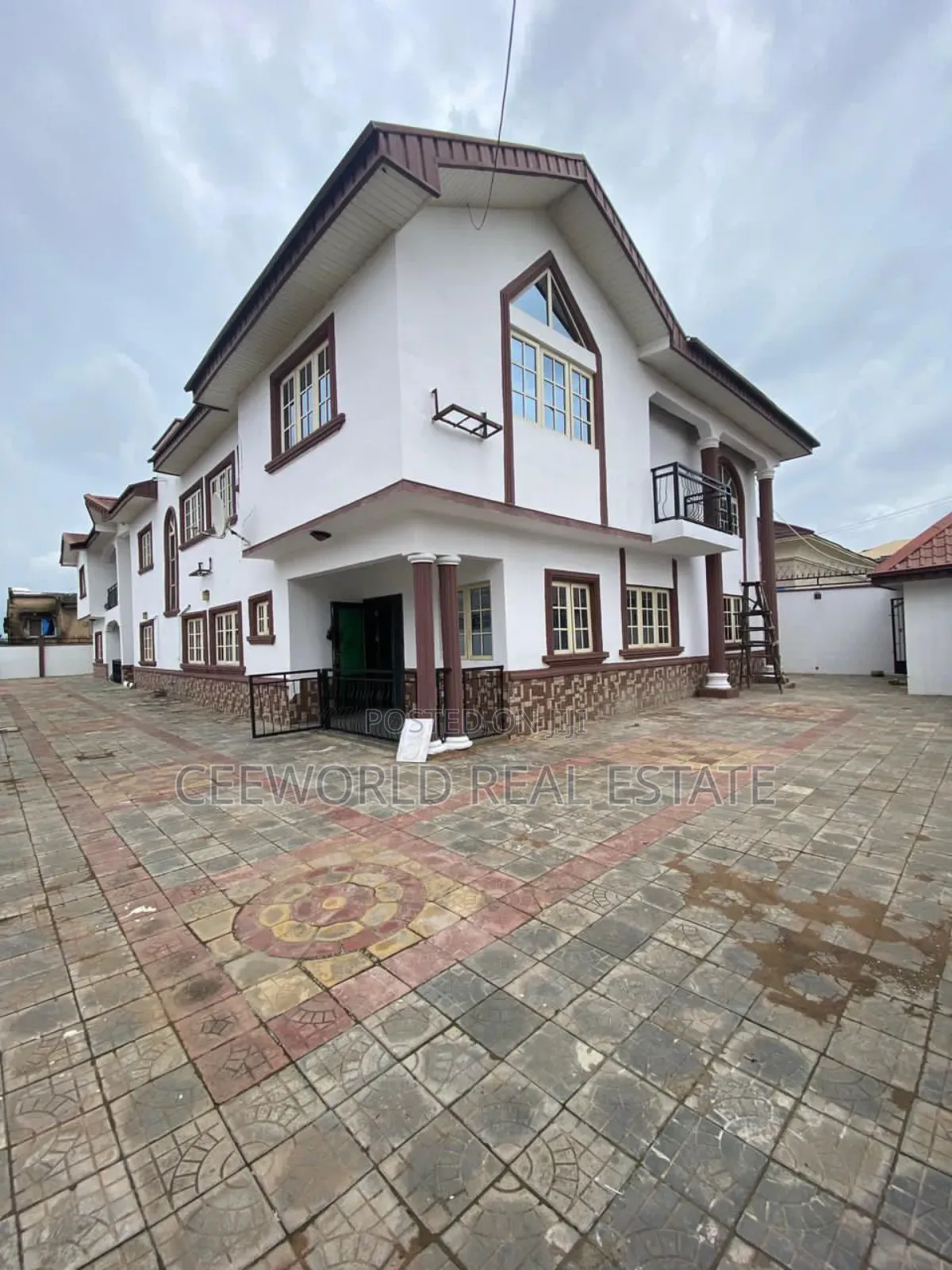 5bdrm Duplex in Oluyole Main Estate for rent in Oluyole Estate