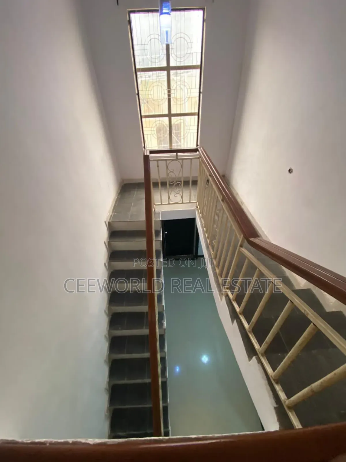 5bdrm Duplex in Oluyole Main Estate for rent in Oluyole Estate