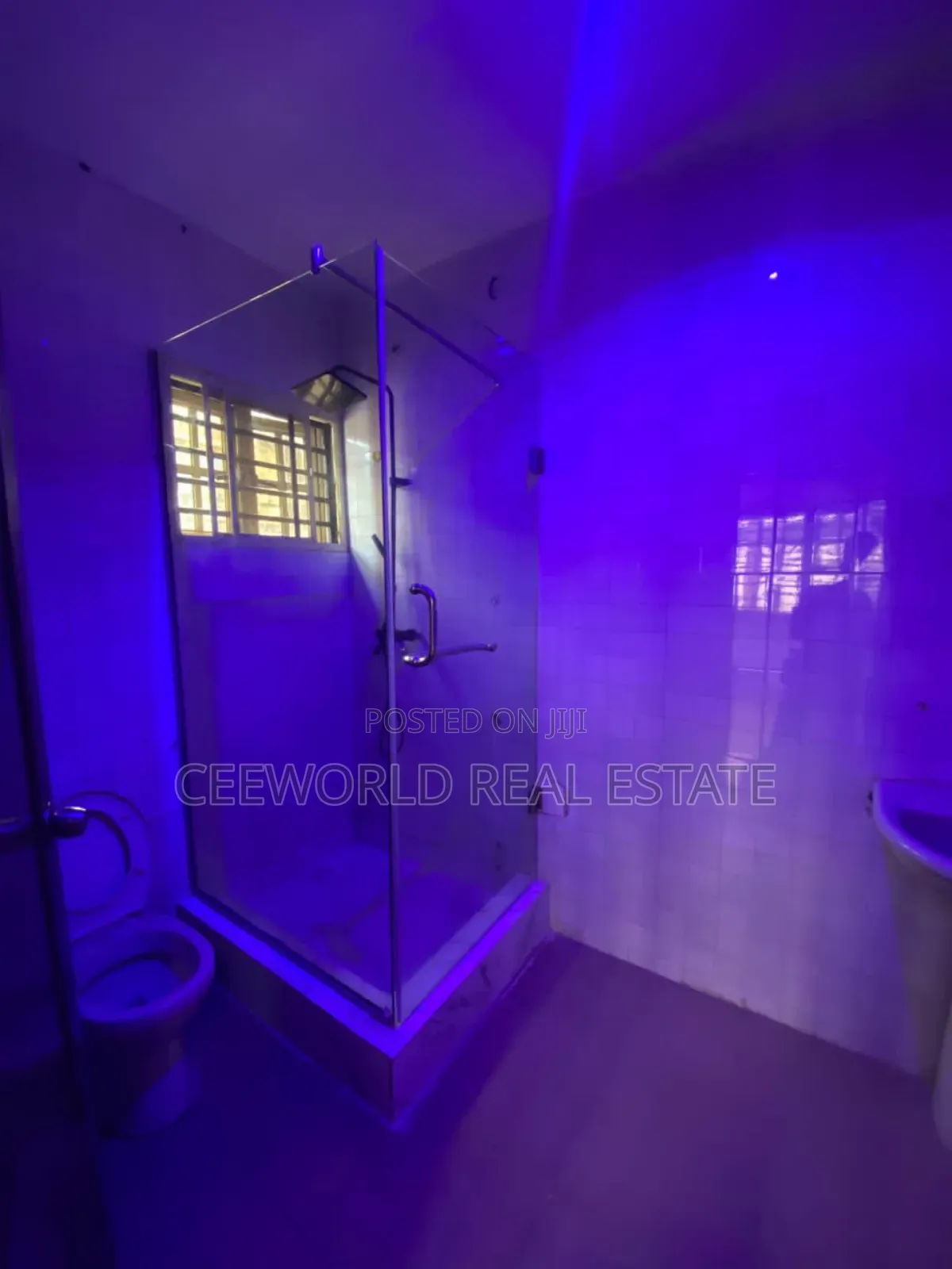 5bdrm Duplex in Oluyole Main Estate for rent in Oluyole Estate