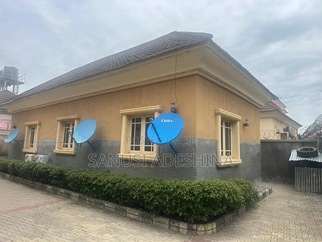 5bdrm Duplex in Gwarimpa, Gwarinpa for sale in Gwarinpa